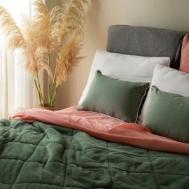 high-angle-cozy-bed-arrangement_23-2150326156